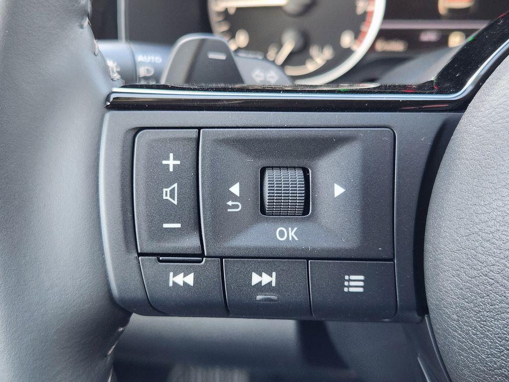 new 2025 Nissan Pathfinder car, priced at $46,165