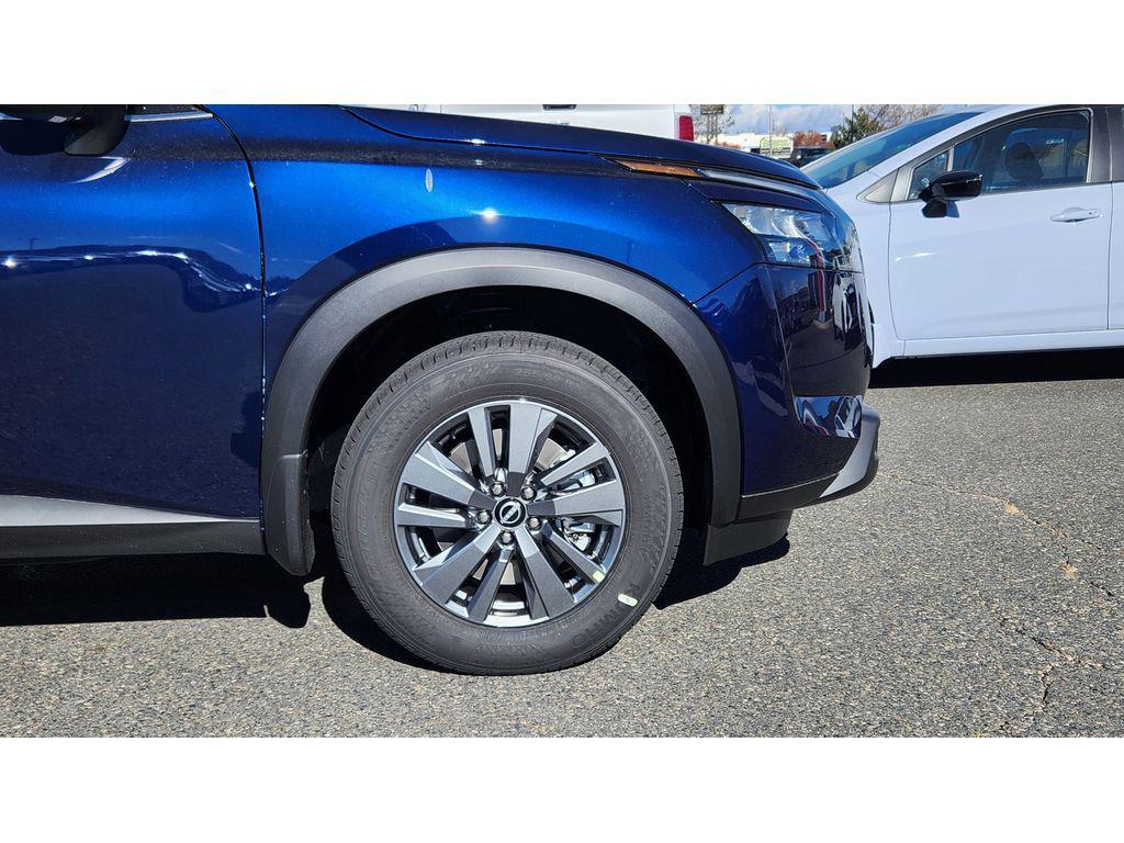 new 2025 Nissan Pathfinder car, priced at $43,890