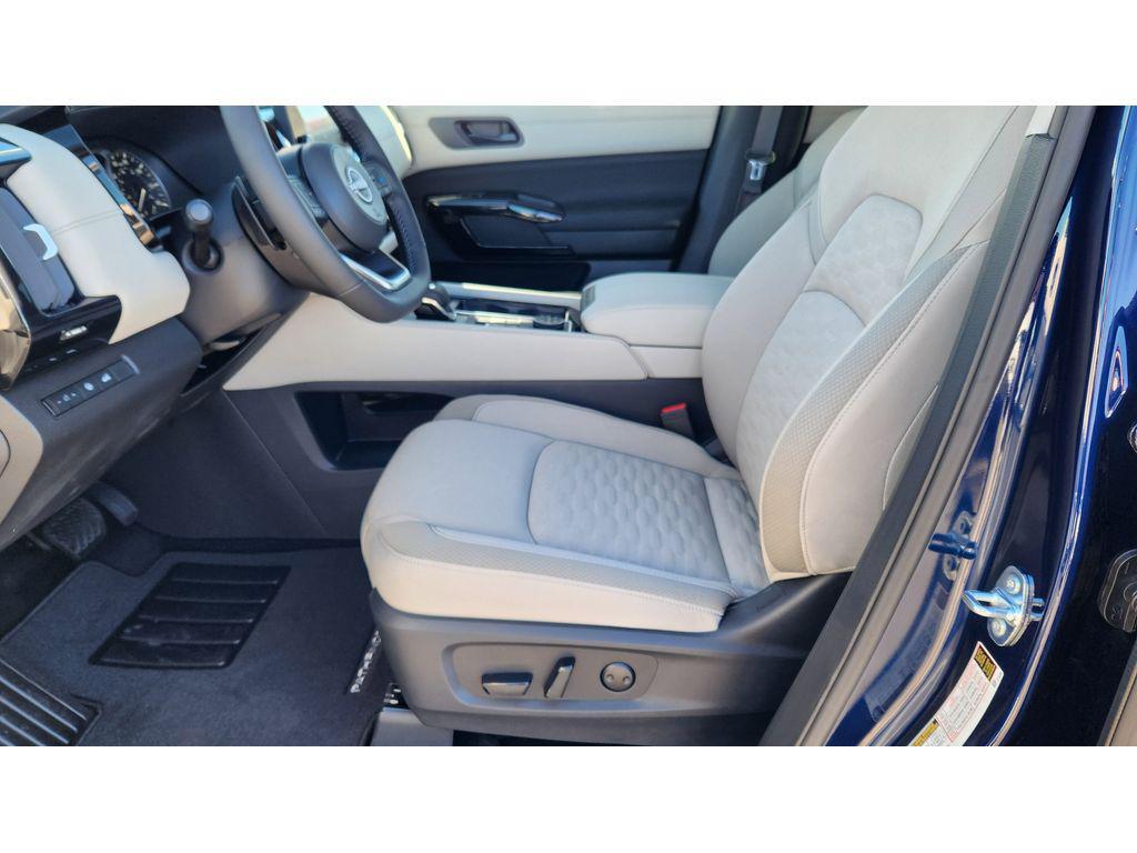 new 2025 Nissan Pathfinder car, priced at $43,890