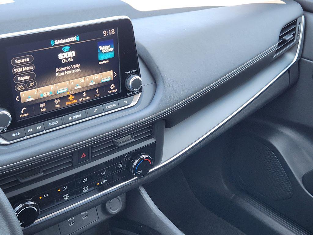 new 2025 Nissan Rogue car, priced at $32,200