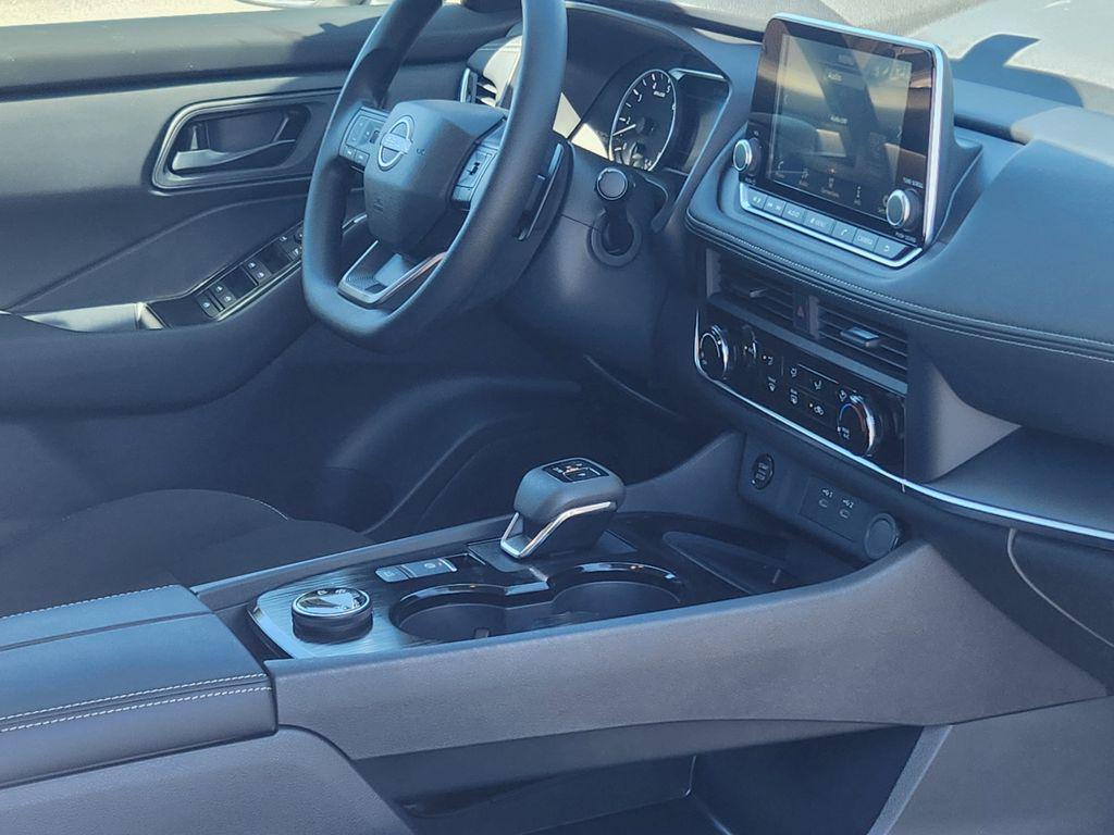 new 2025 Nissan Rogue car, priced at $32,200