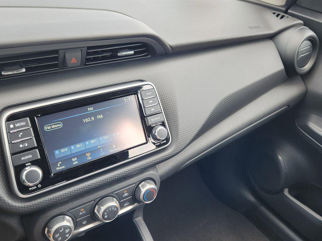 new 2025 Nissan Kicks car, priced at $23,275