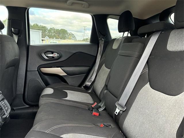 used 2018 Jeep Cherokee car, priced at $15,991