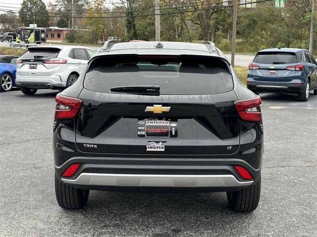 new 2025 Chevrolet Trax car, priced at $26,525