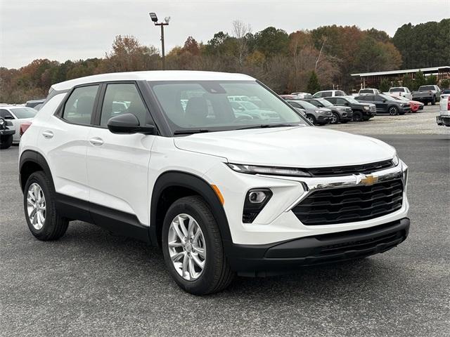 new 2025 Chevrolet TrailBlazer car, priced at $24,610