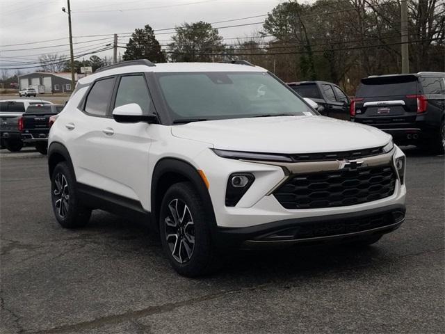 new 2025 Chevrolet TrailBlazer car, priced at $30,250