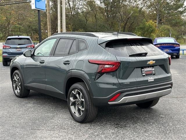 new 2025 Chevrolet Trax car, priced at $26,485