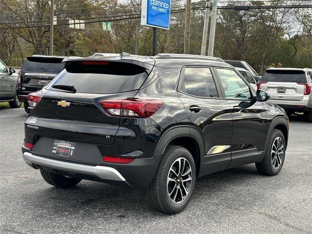 new 2025 Chevrolet TrailBlazer car, priced at $26,205