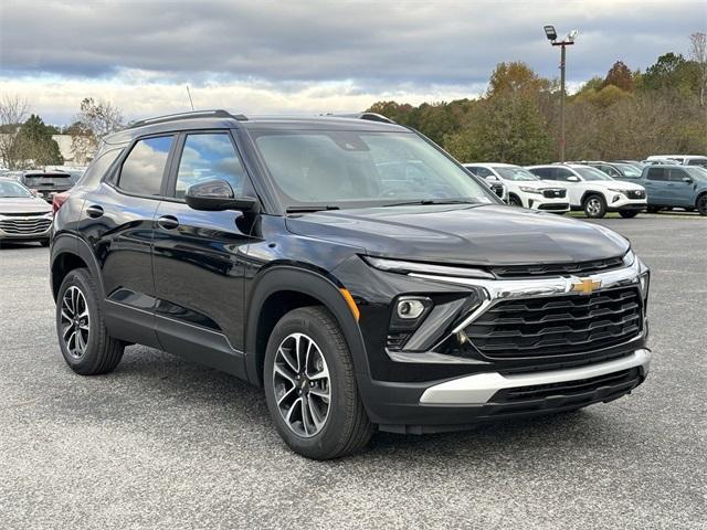 new 2025 Chevrolet TrailBlazer car, priced at $26,205