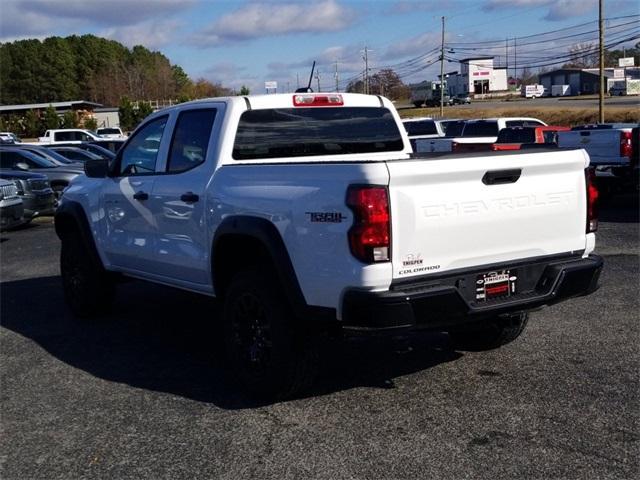 new 2024 Chevrolet Colorado car, priced at $40,005