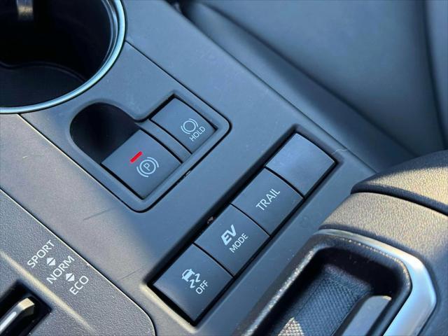 used 2022 Toyota Highlander Hybrid car, priced at $37,990