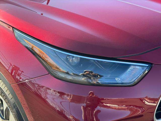 used 2022 Toyota Highlander Hybrid car, priced at $37,990