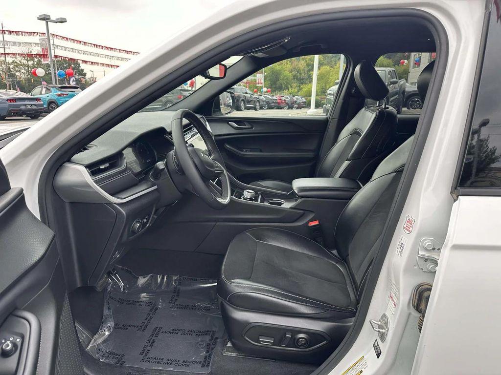 used 2024 Jeep Grand Cherokee L car, priced at $26,997