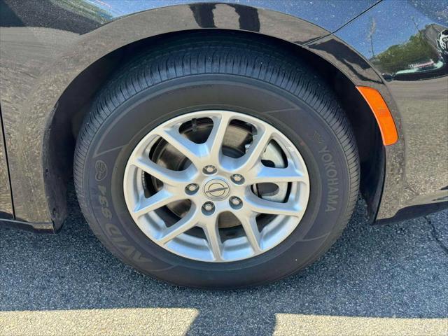 used 2023 Chrysler Pacifica car, priced at $21,890