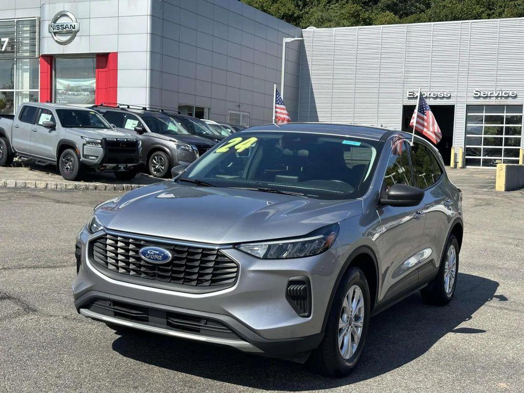 used 2024 Ford Escape car, priced at $19,997