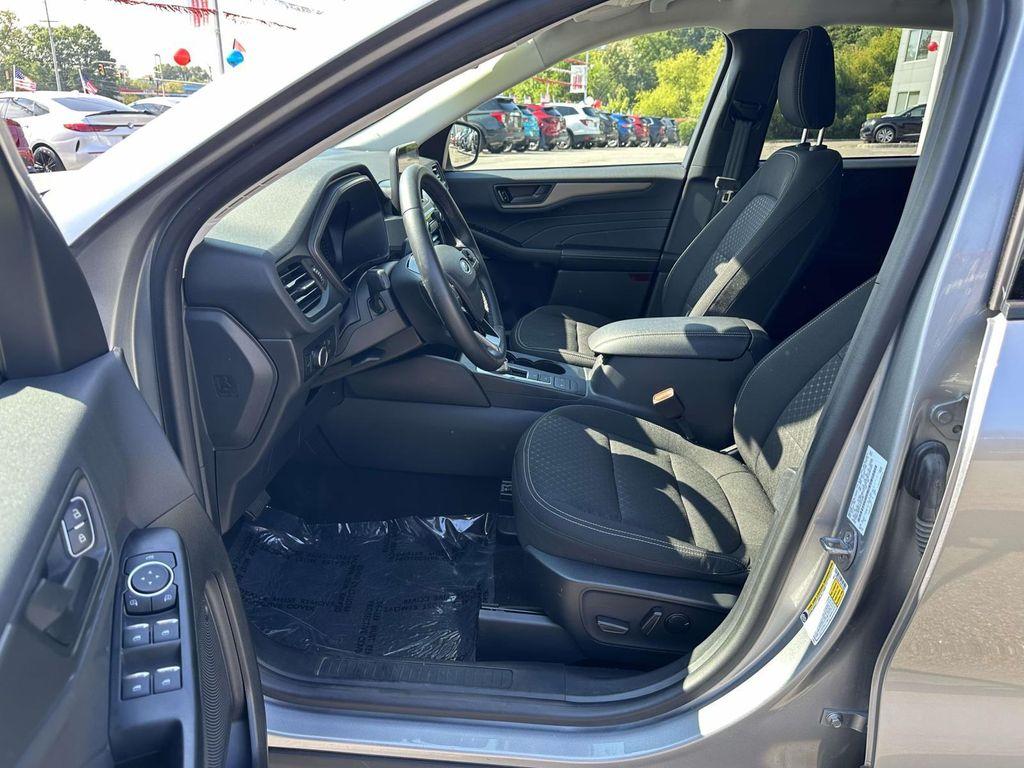 used 2024 Ford Escape car, priced at $19,997