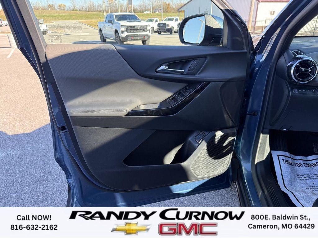 new 2026 Chevrolet Equinox car, priced at $36,190