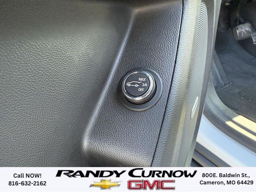 used 2023 Chevrolet Traverse car, priced at $37,995