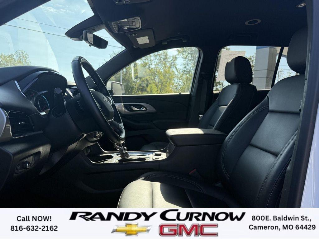 used 2023 Chevrolet Traverse car, priced at $37,995