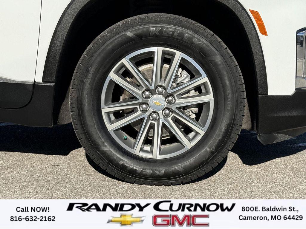 used 2023 Chevrolet Traverse car, priced at $29,998