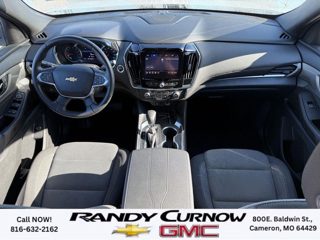 used 2023 Chevrolet Traverse car, priced at $29,998