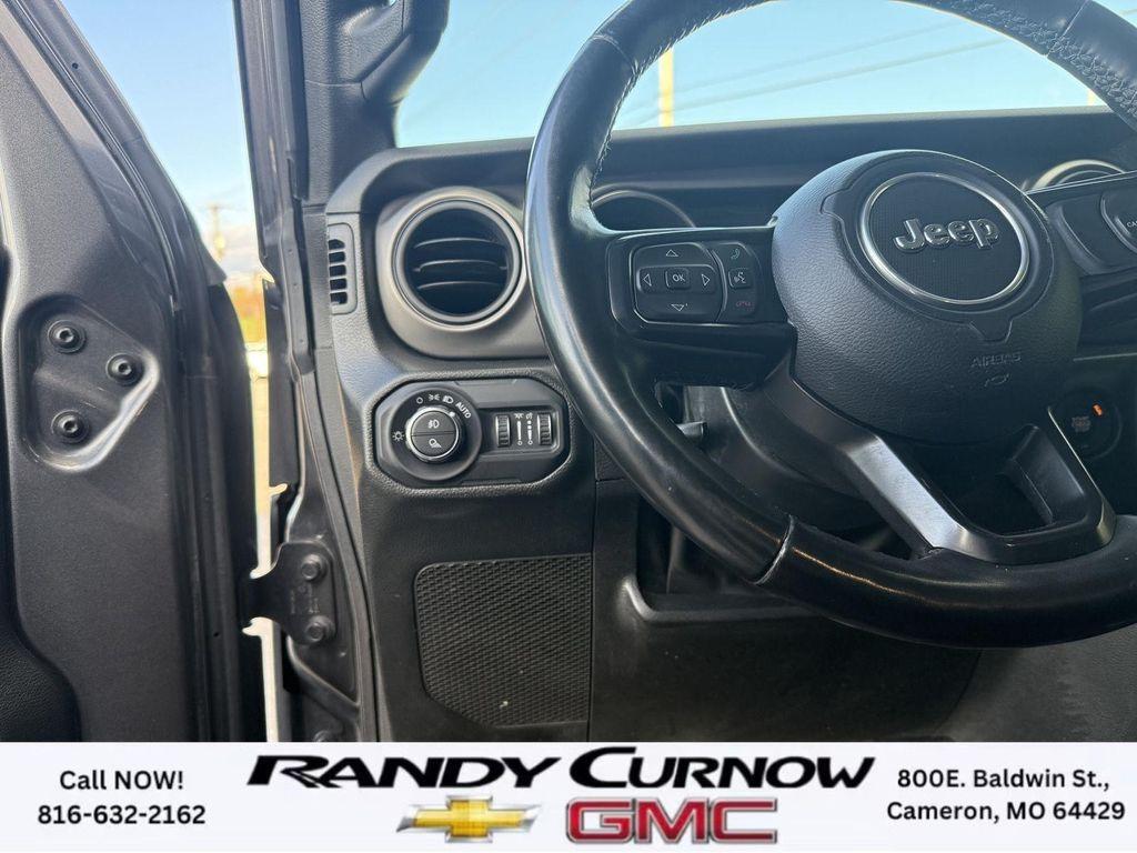 used 2022 Jeep Gladiator car, priced at $32,540