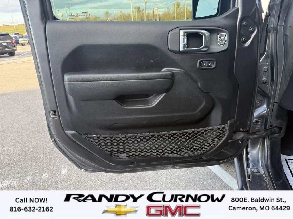 used 2022 Jeep Gladiator car, priced at $32,540