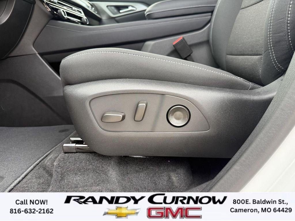 new 2026 Chevrolet Traverse car, priced at $42,695