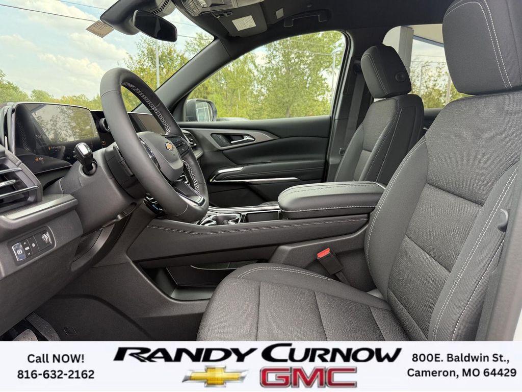 new 2026 Chevrolet Traverse car, priced at $42,695