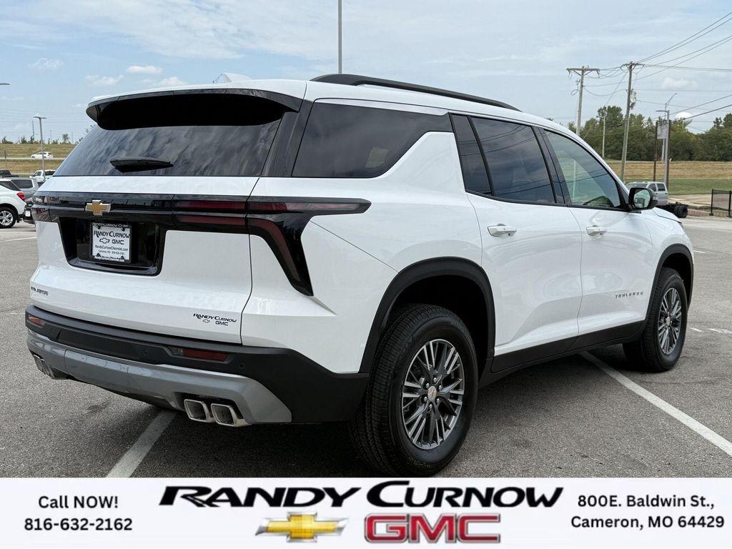 new 2026 Chevrolet Traverse car, priced at $42,695