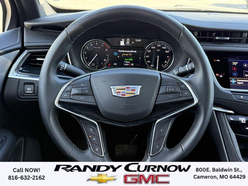 used 2025 Cadillac XT5 car, priced at $41,986