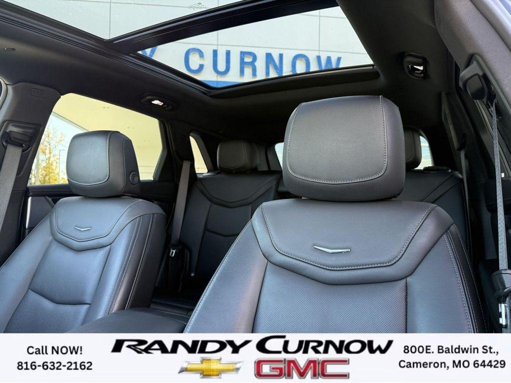 used 2025 Cadillac XT5 car, priced at $41,986