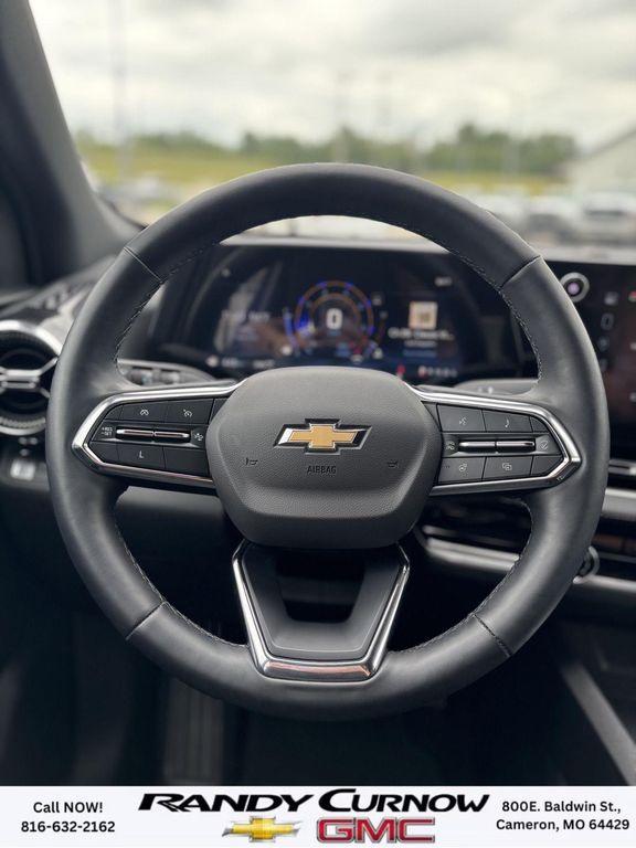 new 2025 Chevrolet Equinox car, priced at $30,386