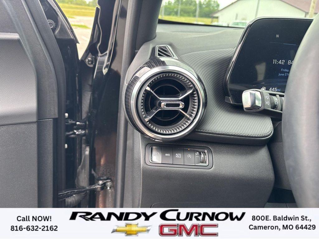 new 2025 Chevrolet Equinox car, priced at $30,386