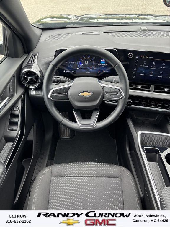 new 2025 Chevrolet Equinox car, priced at $30,386