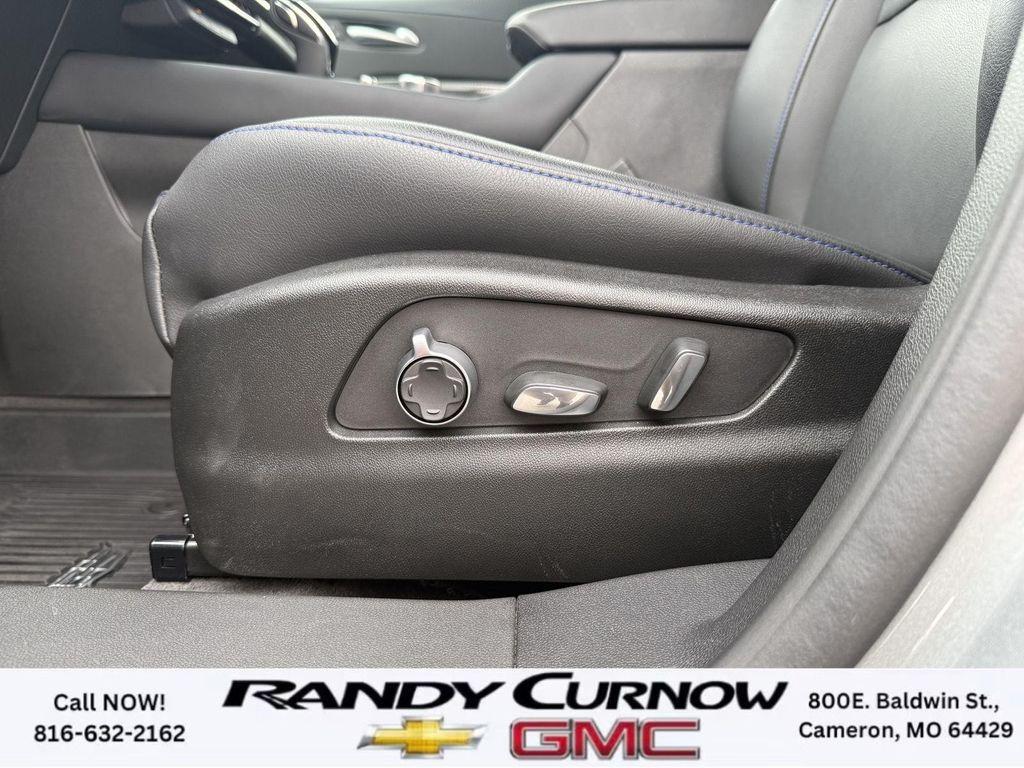 used 2025 Cadillac XT4 car, priced at $42,980