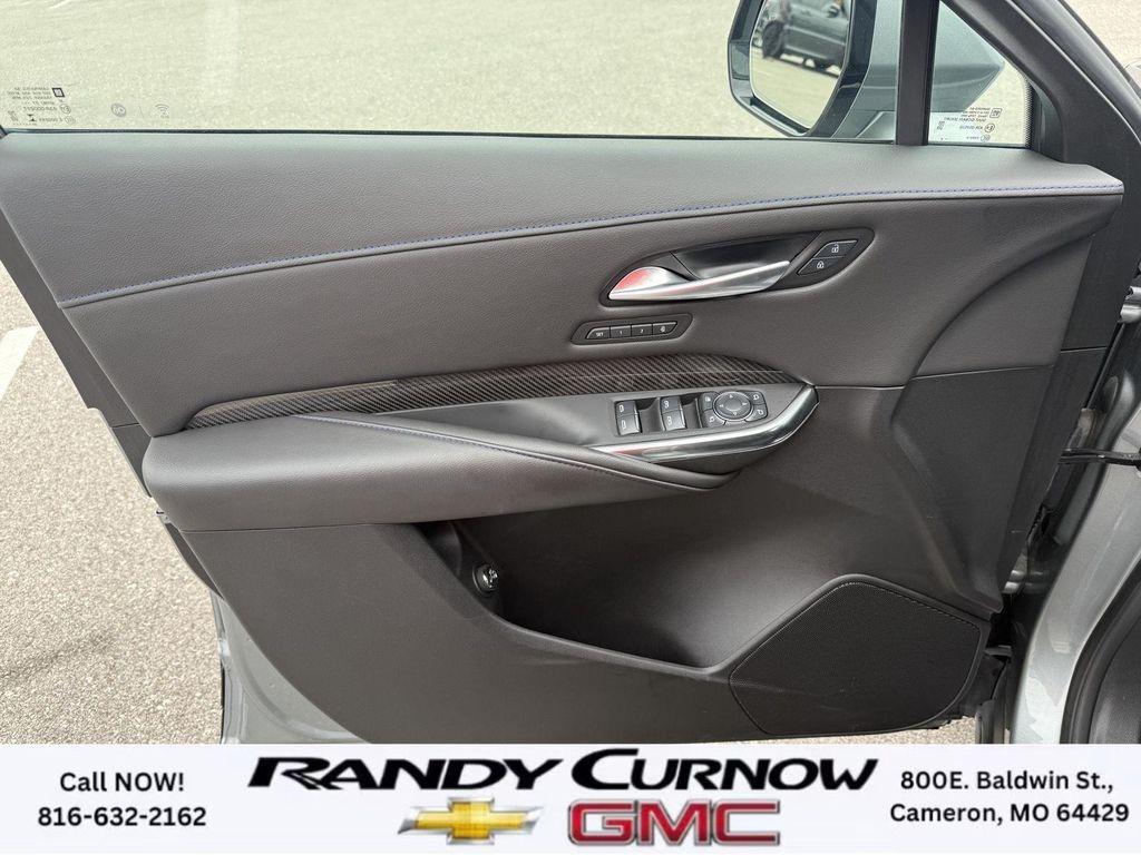 used 2025 Cadillac XT4 car, priced at $42,980