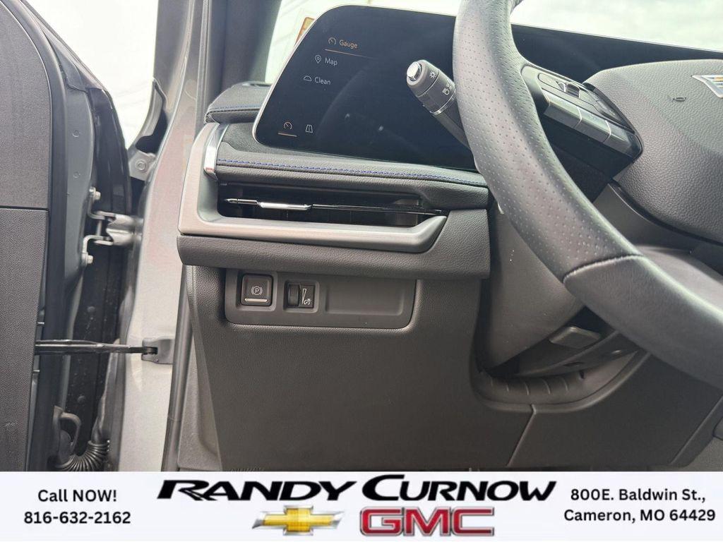 used 2025 Cadillac XT4 car, priced at $42,980