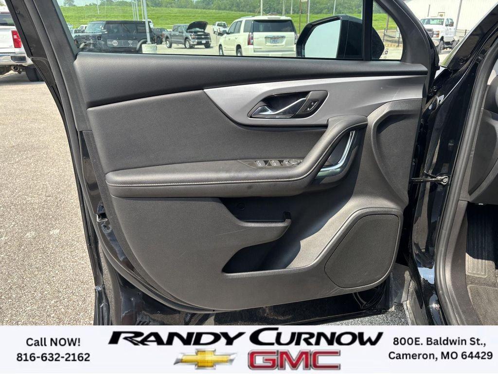 used 2025 Chevrolet Blazer car, priced at $31,900