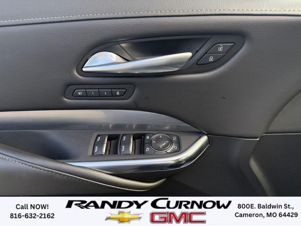 used 2025 Cadillac XT4 car, priced at $36,980