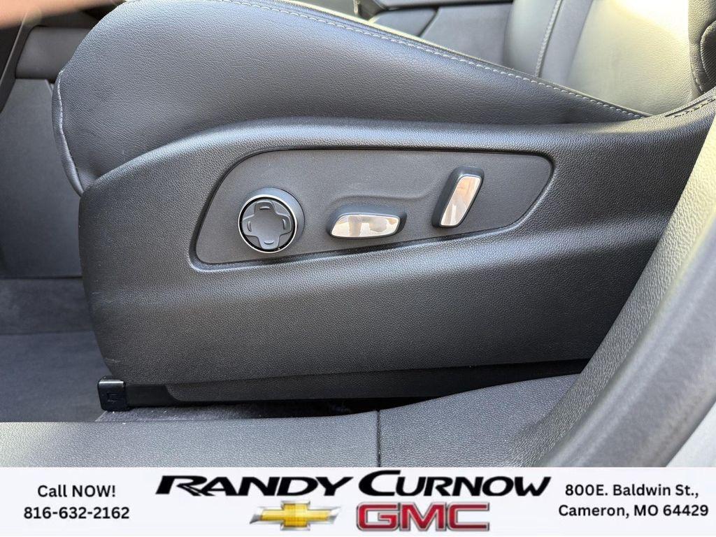 used 2025 Cadillac XT4 car, priced at $36,980