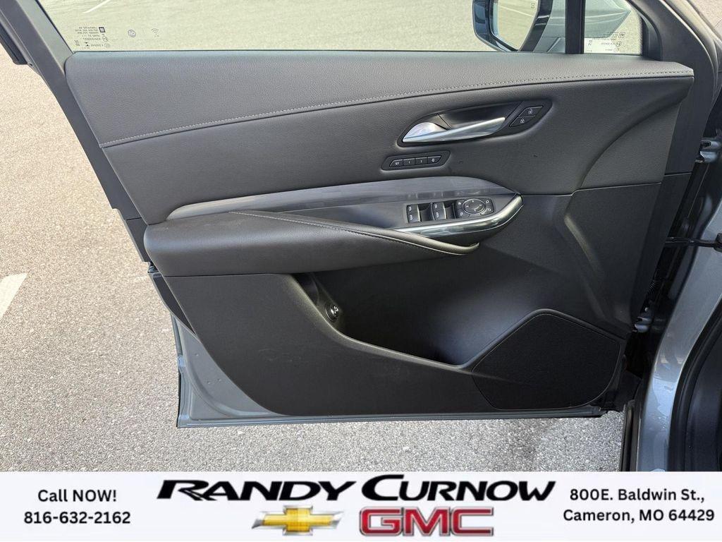 used 2025 Cadillac XT4 car, priced at $36,980