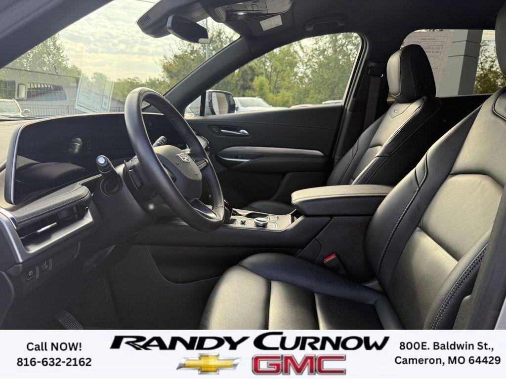 used 2025 Cadillac XT4 car, priced at $36,980