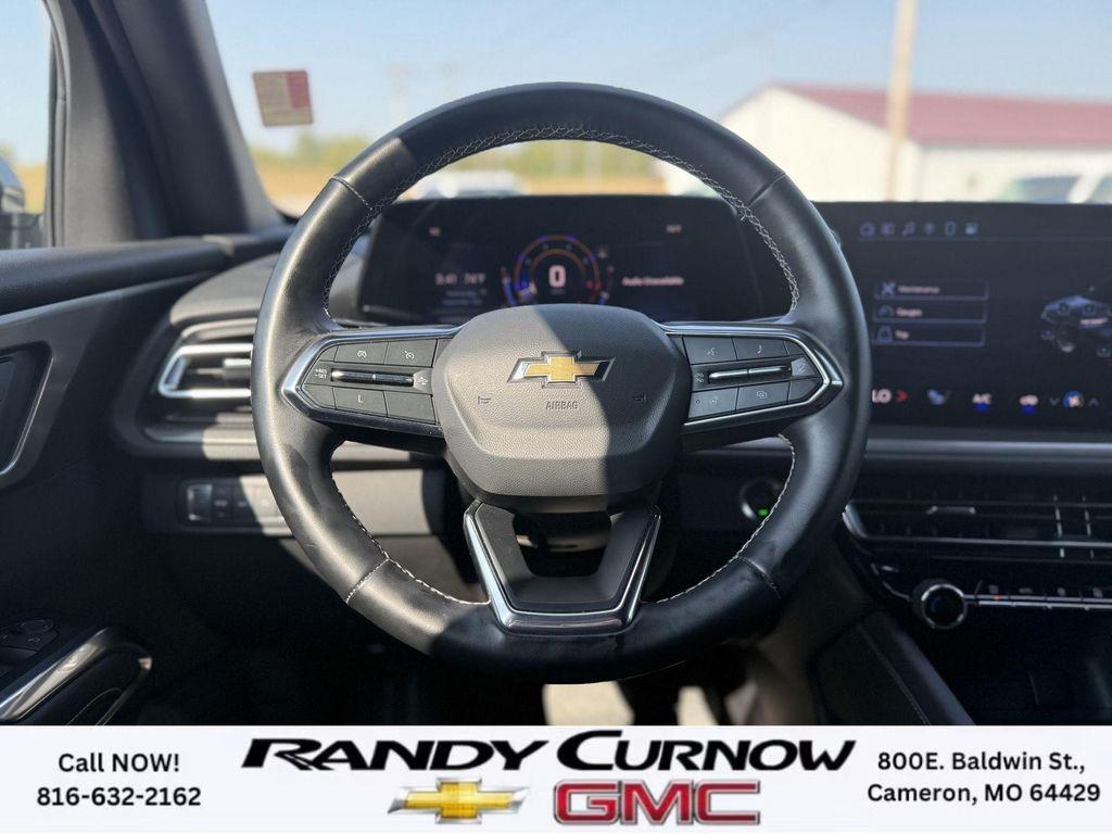 used 2024 Chevrolet Traverse car, priced at $39,588