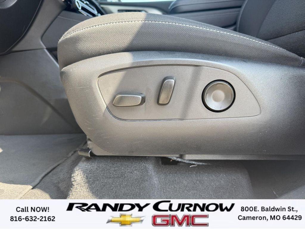 used 2024 Chevrolet Traverse car, priced at $39,588