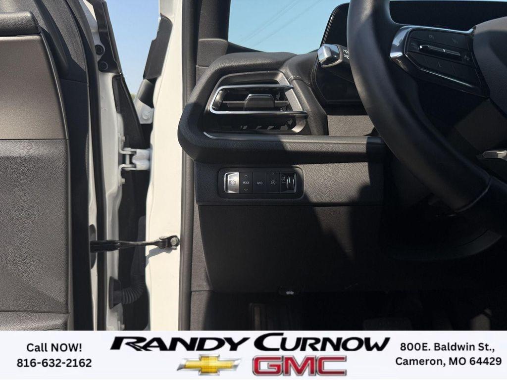 used 2024 Chevrolet Traverse car, priced at $39,588