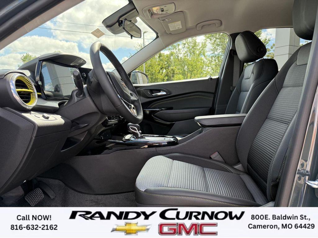 new 2025 Chevrolet Trax car, priced at $25,760