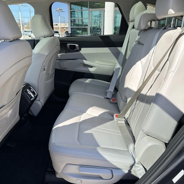 used 2023 Kia Sorento car, priced at $28,950