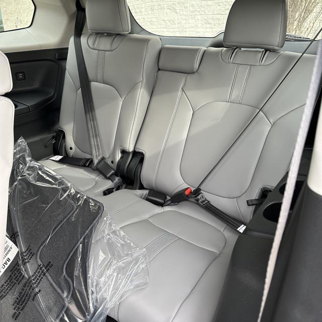 new 2025 Honda Pilot car, priced at $47,050