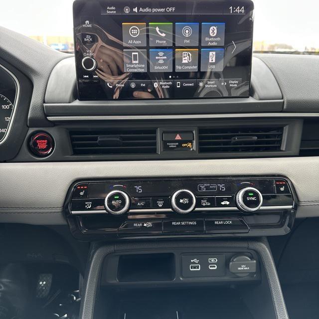 new 2025 Honda Pilot car, priced at $47,050